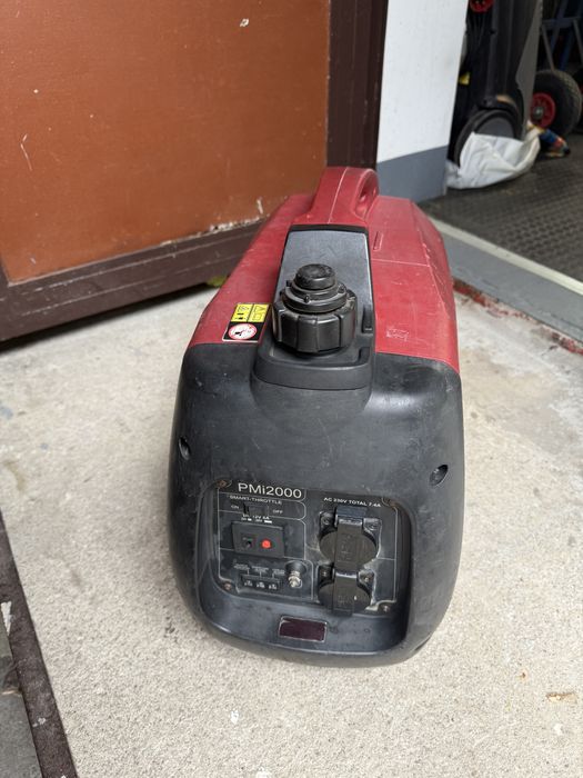 Powermate PMi2000 generator invertor 2 kVA, stare bună