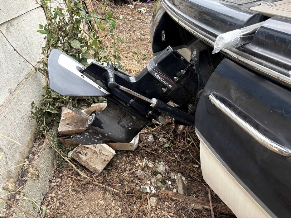 Vând o barcă Bryant 190DC cu motor Mercruiser 4.3 MPI de 210 CP