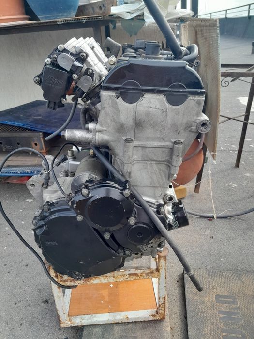 Motor Suzuki 600CC