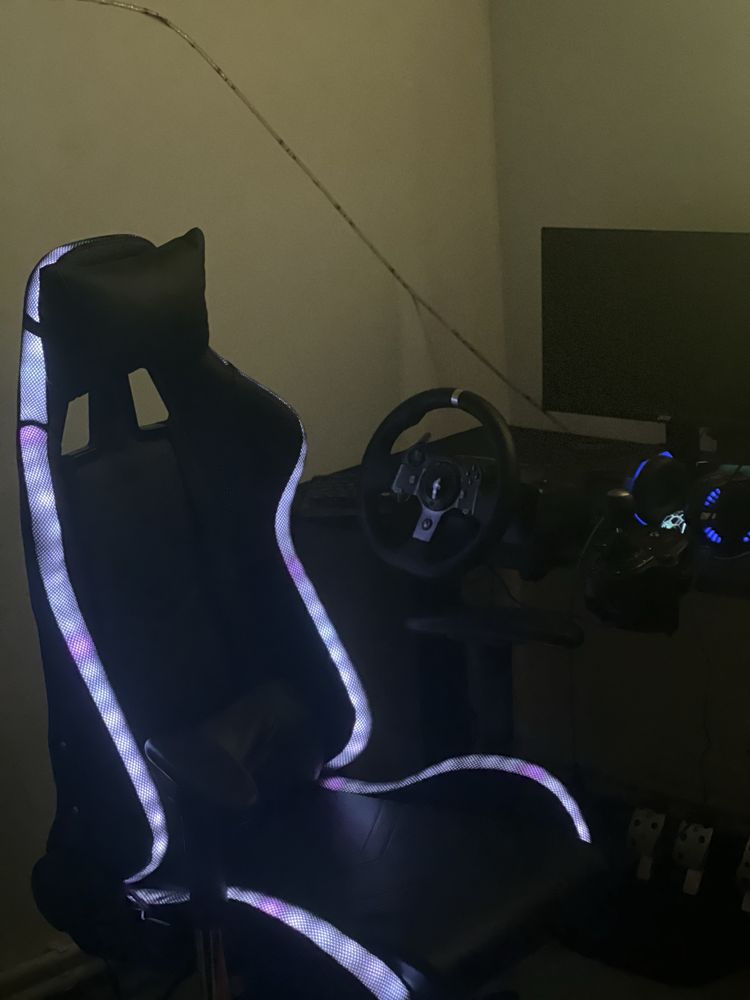 Vand Set-up full gaming cu birou electric si scaun RGB