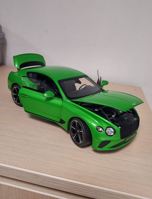 Macheta Bentley Continental-Green Apple-Norev 1/18-masinuta colectie