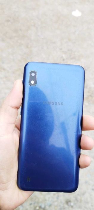 Samsung Galaxy A10 срочна сотилади!