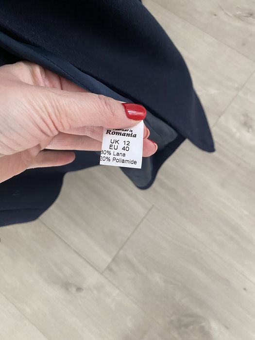 Palton nou, marimea 40, compozitie lana 80%