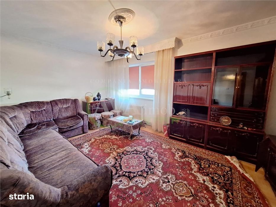 Apartament 4 camere, eta1, zona Centrala