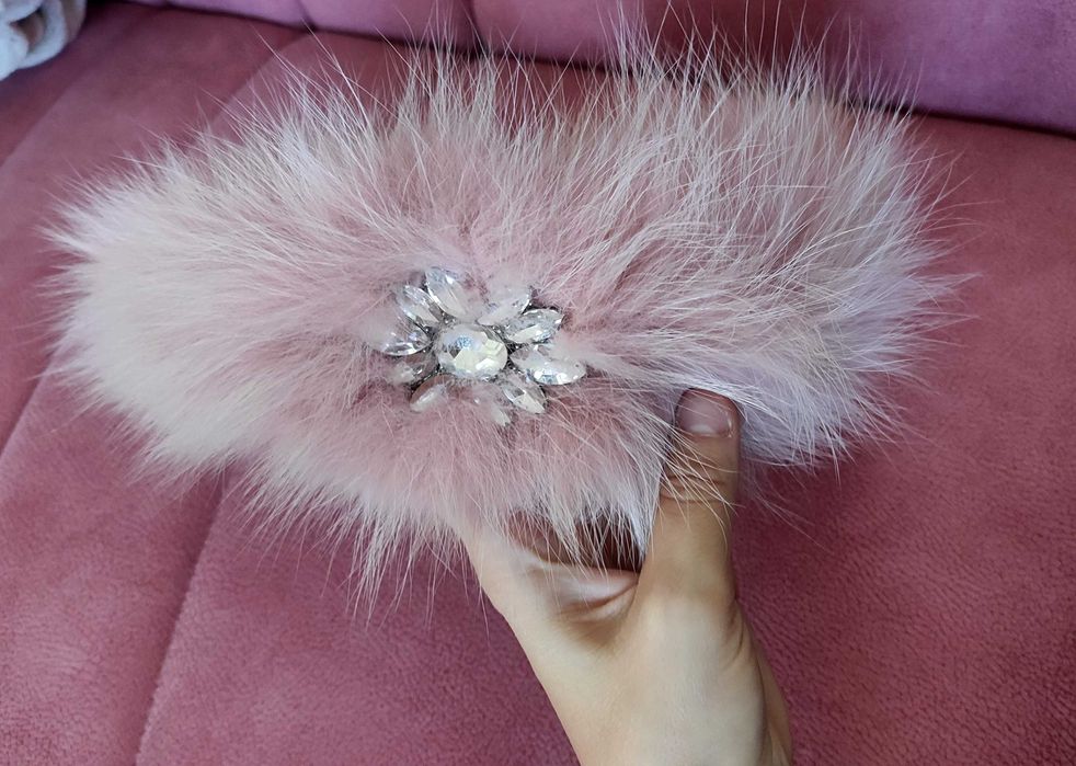 Alessa, Michael Kors, Pause Jeans, Karl Lagerfeld, Amia Moda - шапки