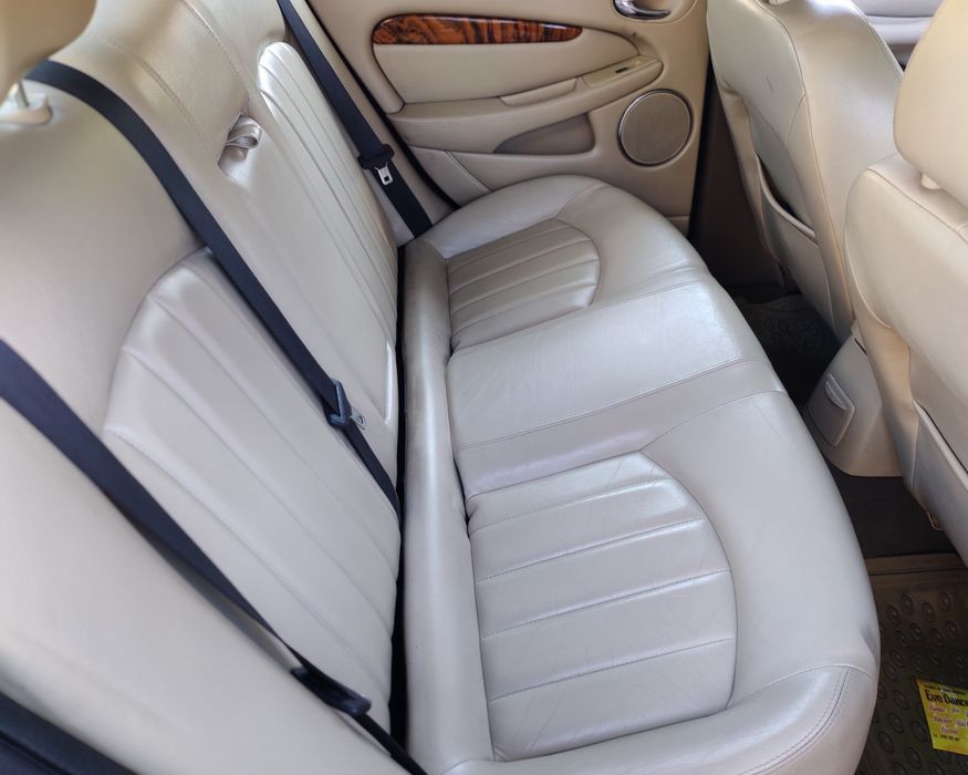 Dezmembrez Jaguar X-Type