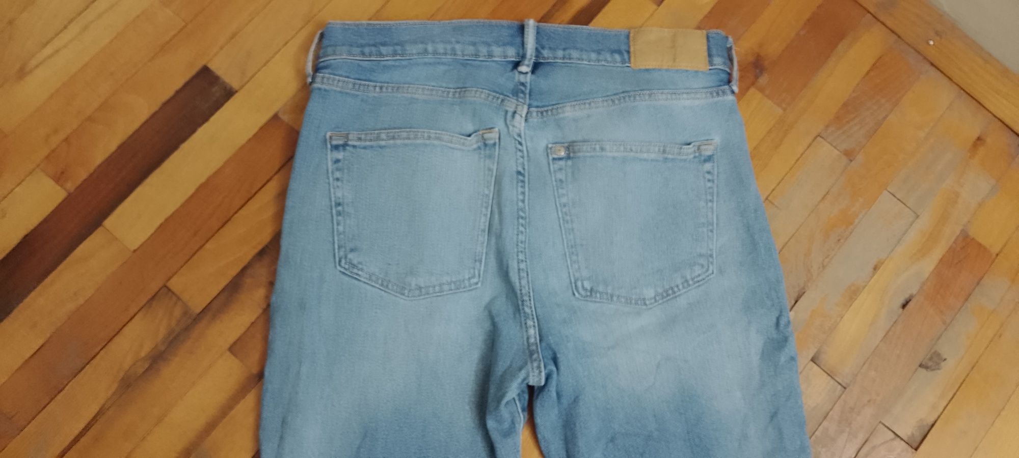 Мъжки дънки H&M .