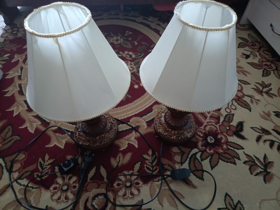 Светильник с регулировкой яркости свечения.