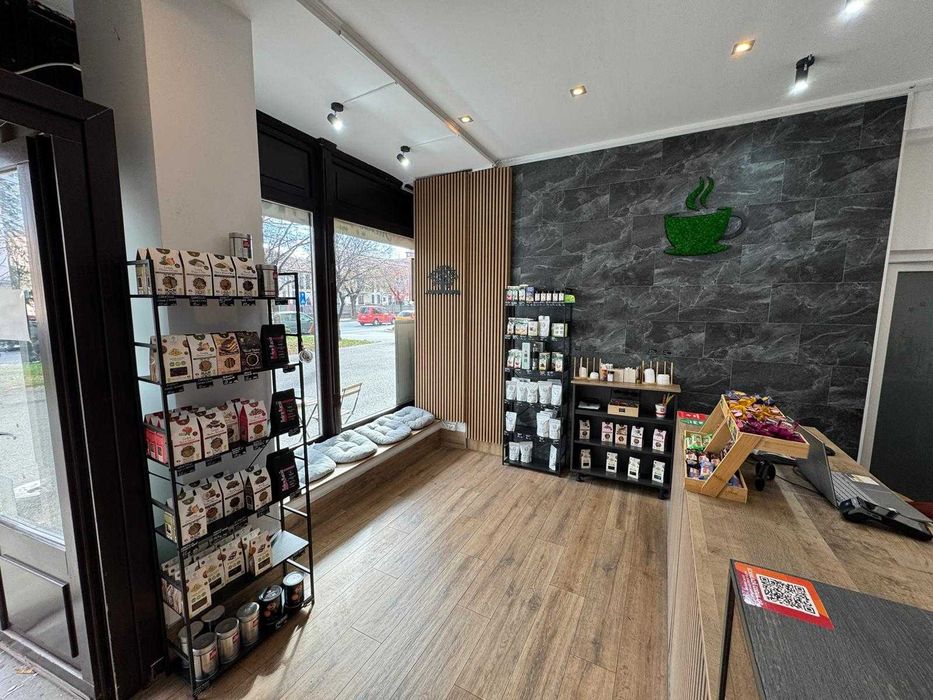 Vand afacere, cafenea + franciza Fornetti, profitabila si functionala