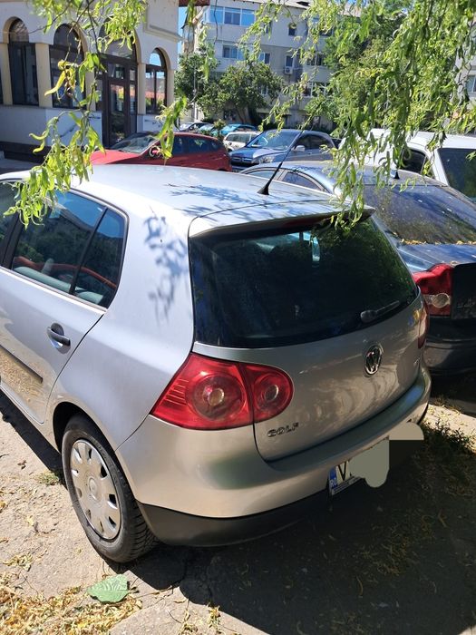 Vând vw golf 5, an 2006, motor 1.9 tdi