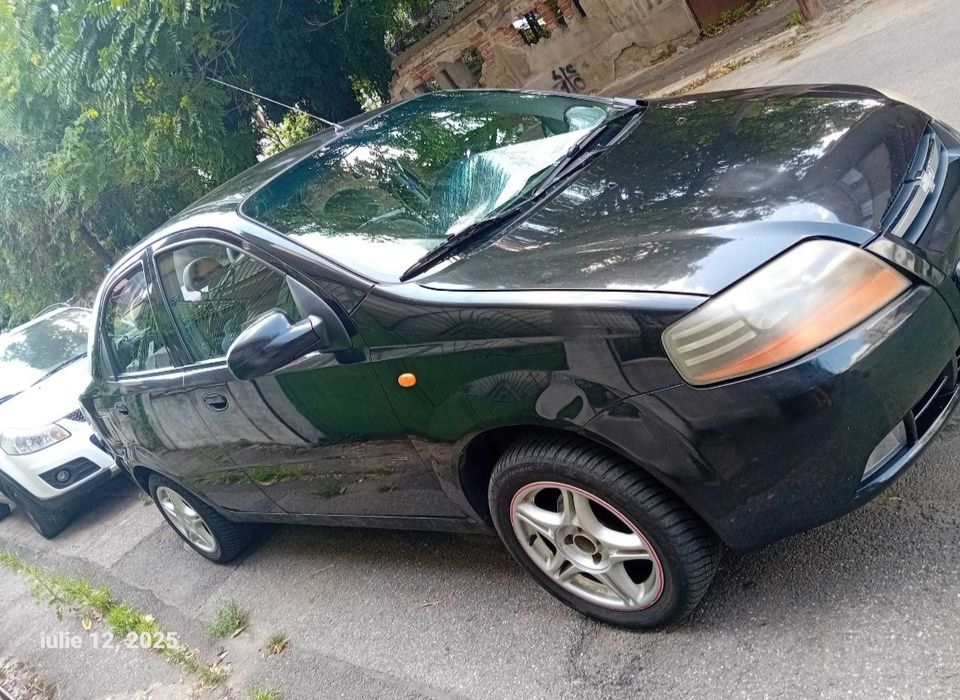 Vând schimb Chevrolet Kalos 2005