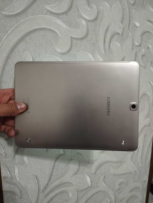 SAMSUNG TAB S2\\ Модел: SM-T815\\9.7 dyum\\4GB\\32GB\\SIMKARTA
