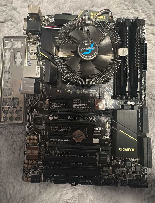 Kit i7-6700k 4.2GHz + Gigabyte Z170-D3H + 16GB DDR4