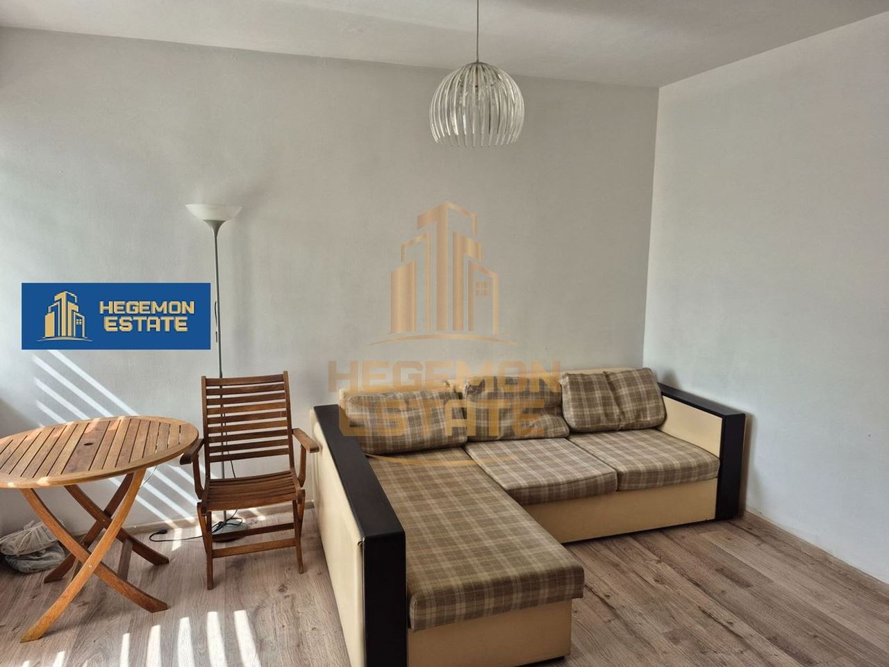 Продава се Двустаен апартамент в Варна, Колхозен пазар - 55 кв.м за 2491 €/кв.м - Снимка #1