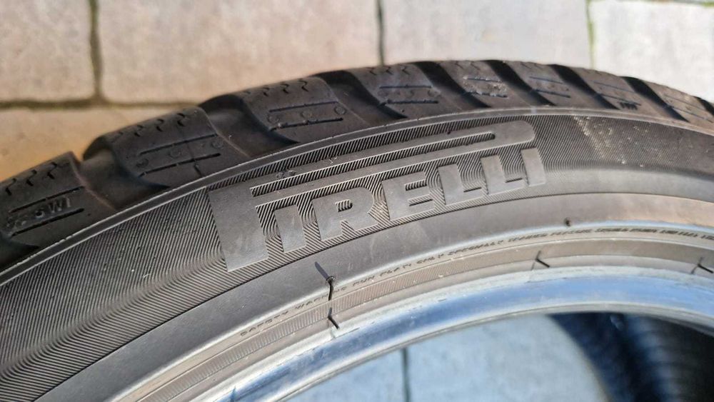Anvelope iarna 245 40 R 19 Pirelli