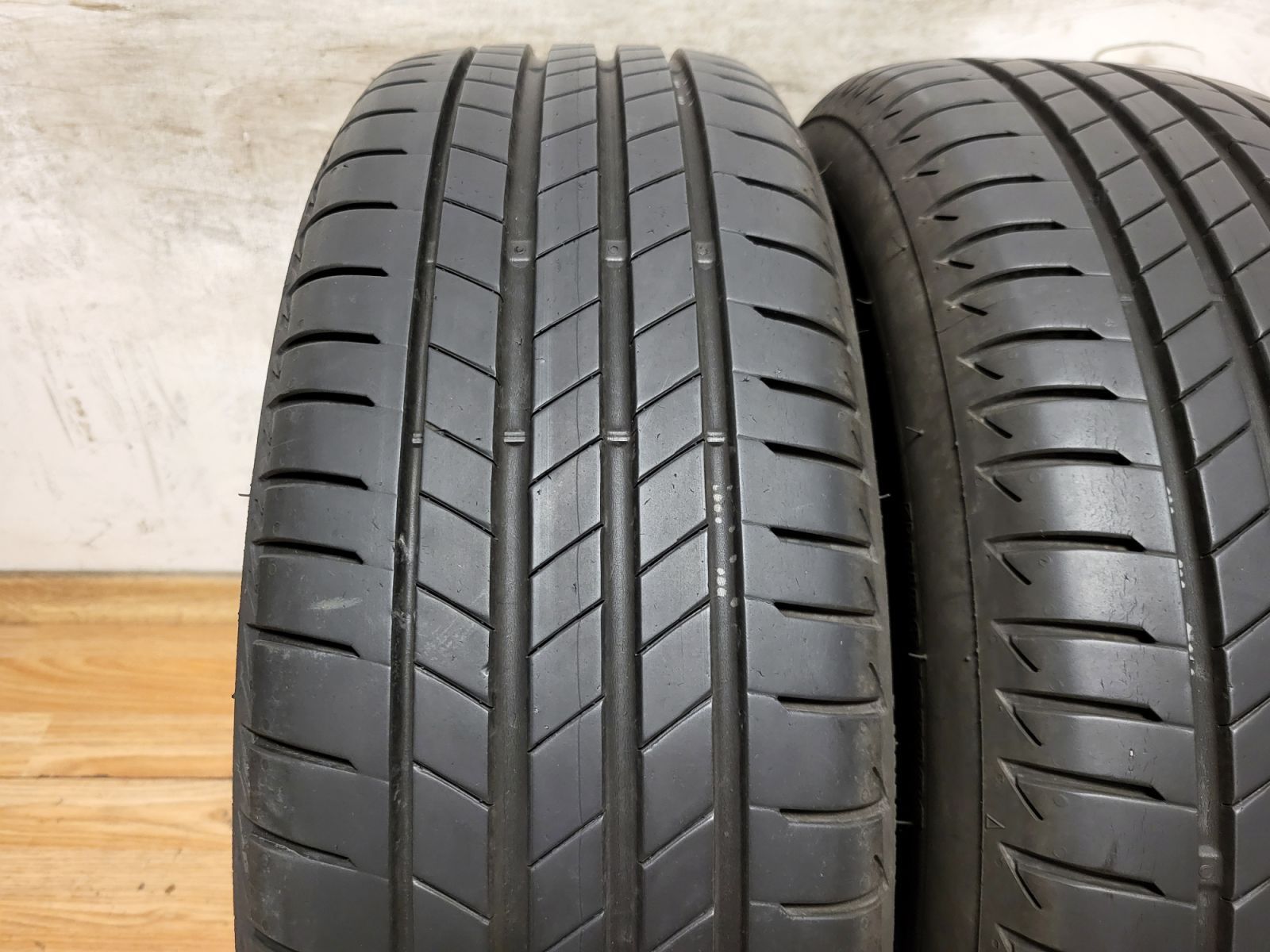 2 бр. 185/65/15 Bridgestone / летни гуми