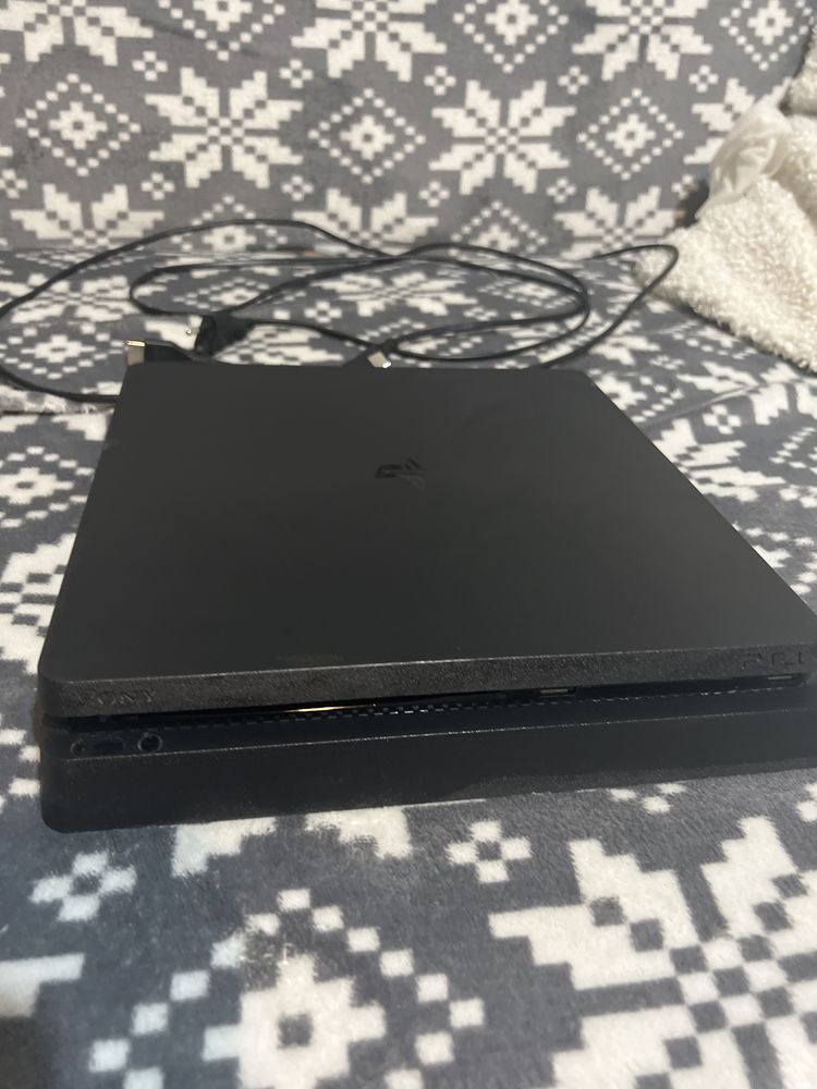 Playstation 4 slim+controller