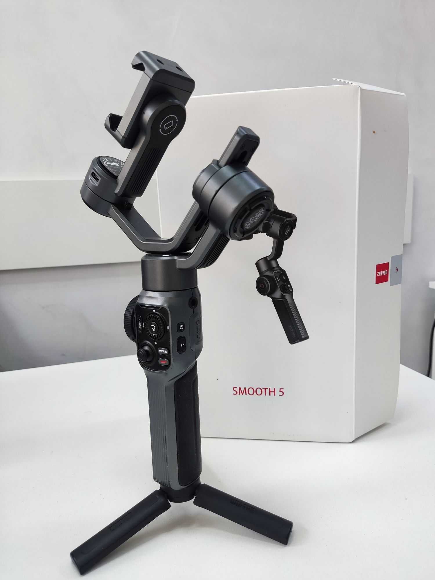 Zhiyun Gimbal Smooth 5