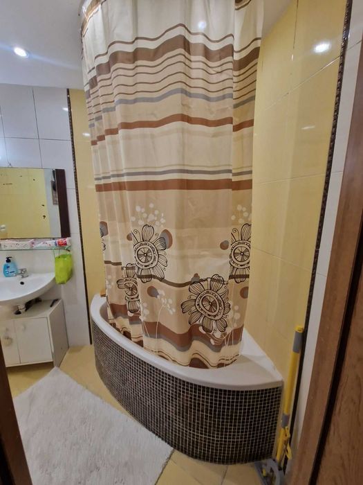 Тристаен апартамент в кв. Сарафово, гр. Бургас
