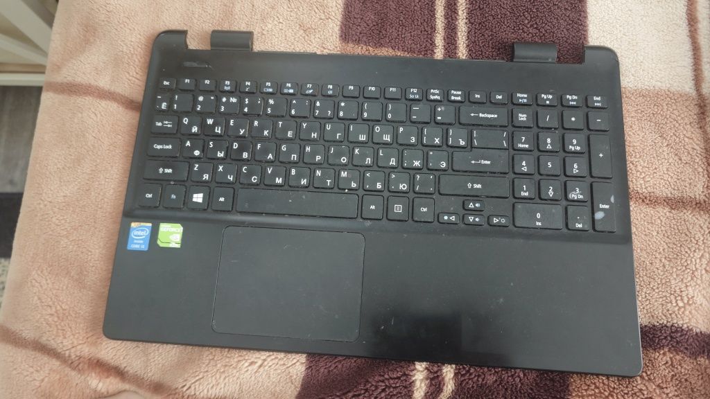 Клавиатура на Acer E5-571G