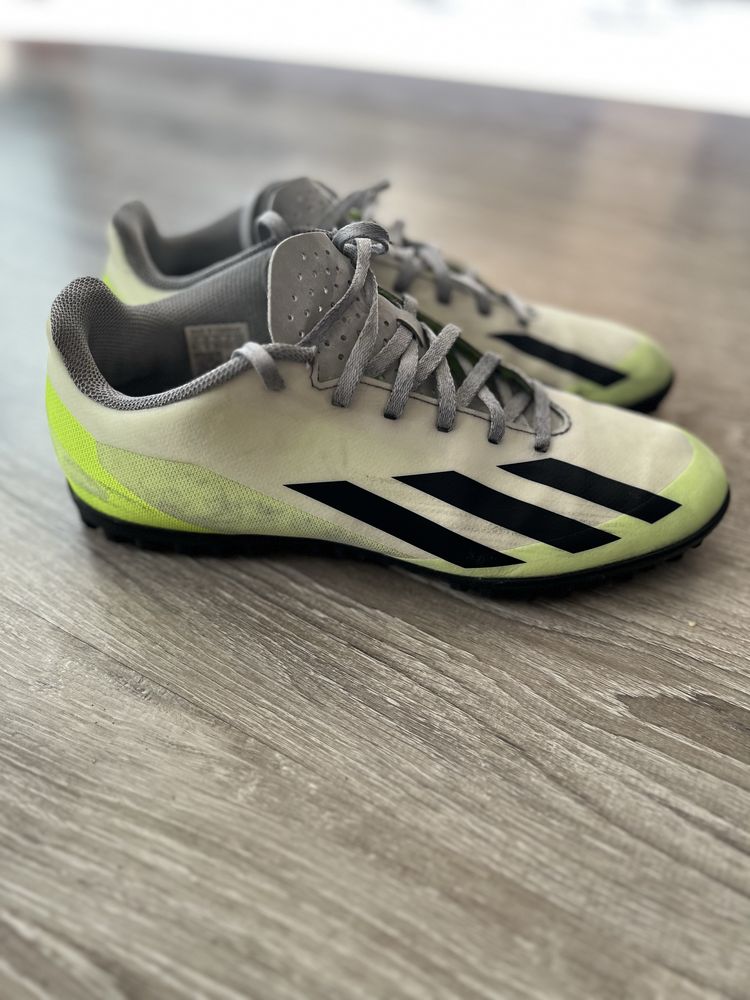 Футболни обувки стоножки Adidas