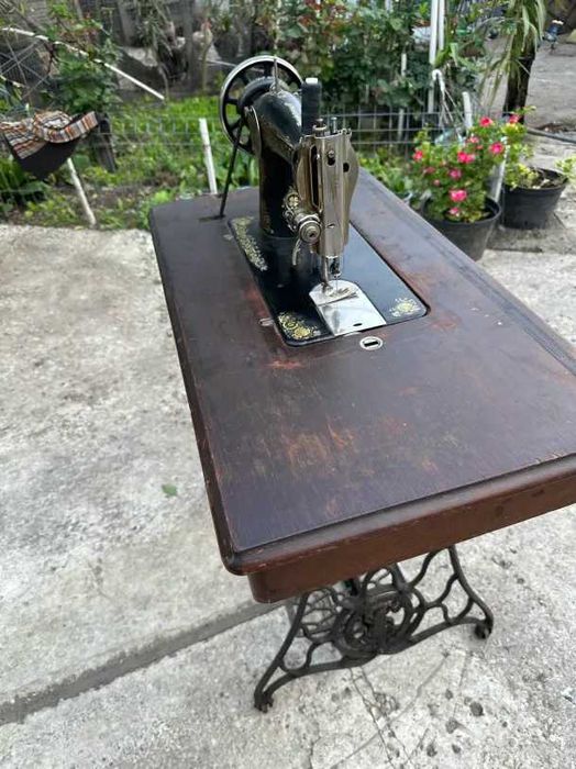 Mașină de cusut vintage Singer, fabricată în 1911 – stare foarte bună