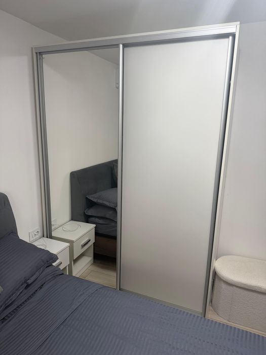 Dulap dormitor cu oglinda