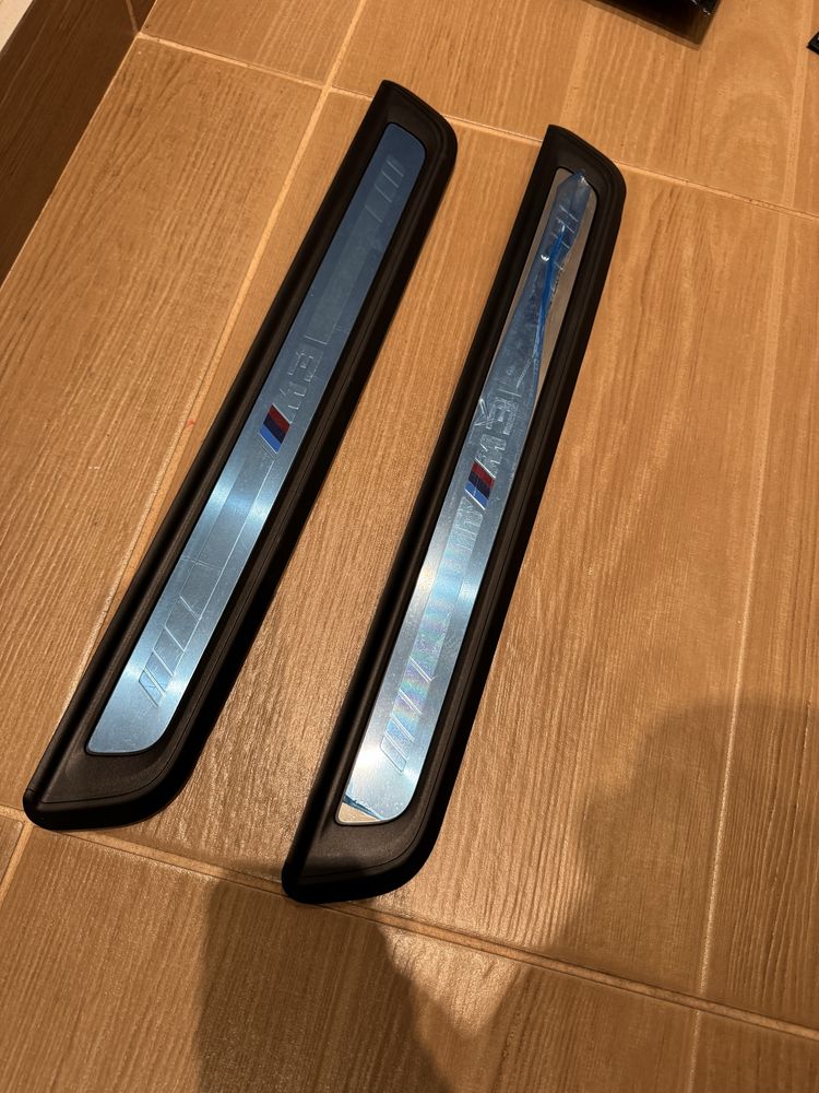 Оригинални BNW М3 Лайсни за праговете BMW M3 G80 G20