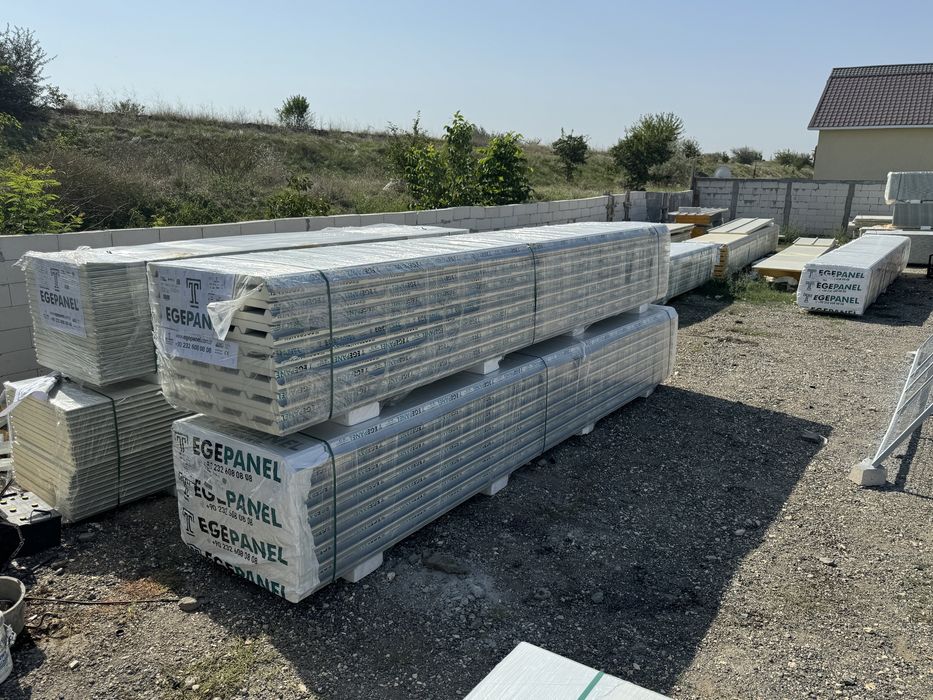 Panou tip sandwich alb gri