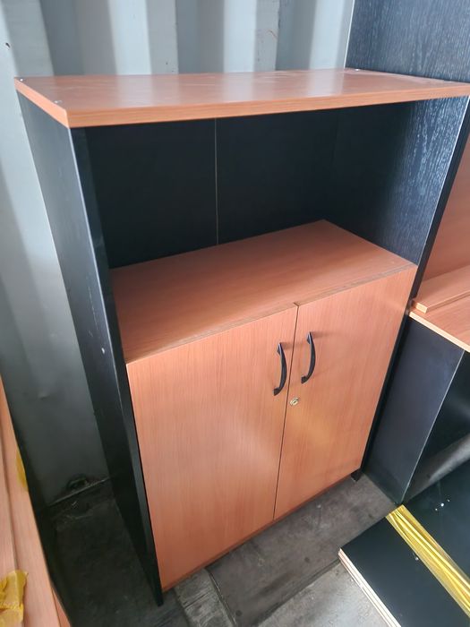 Продам шкаф 37смх80смх1.3м