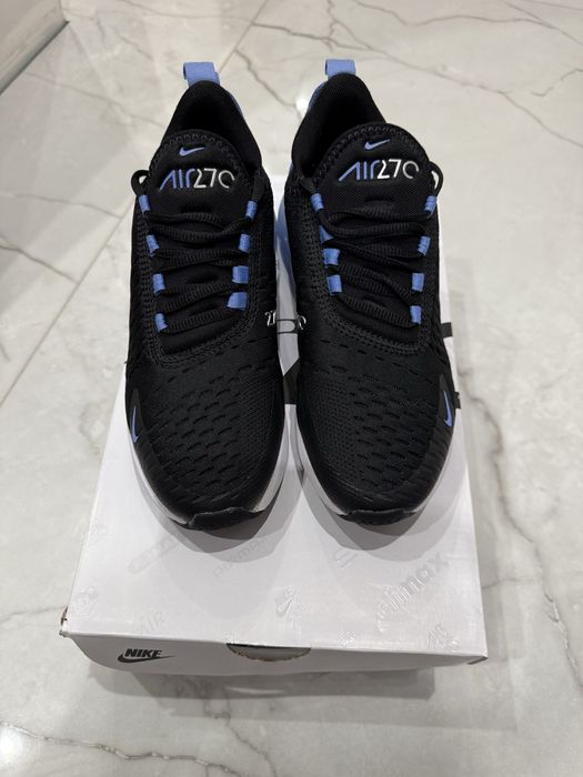 Air Max 270 маратонки