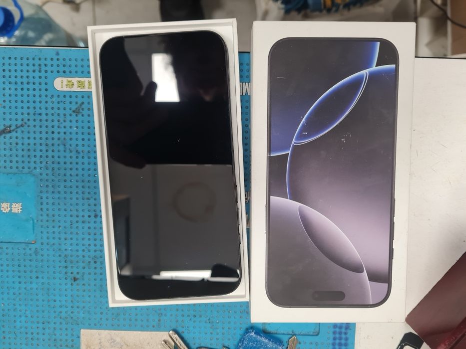 Продаётся айфон 16 про мах 256