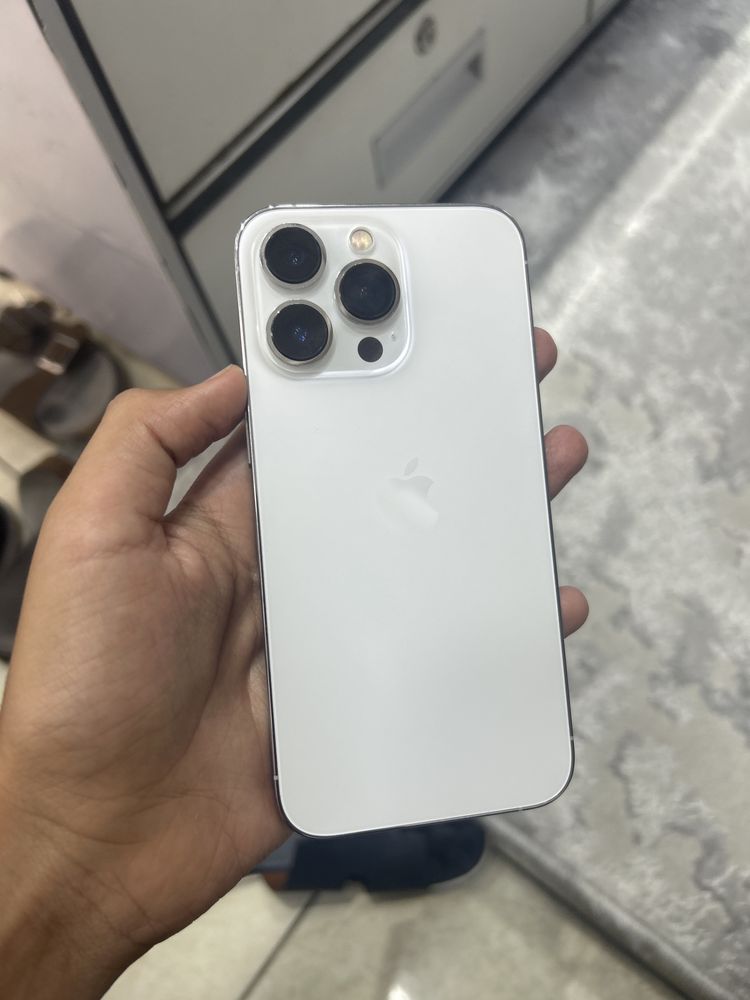 iPhone 13 pro ideal ochilmagan yoksti:99 radnoy