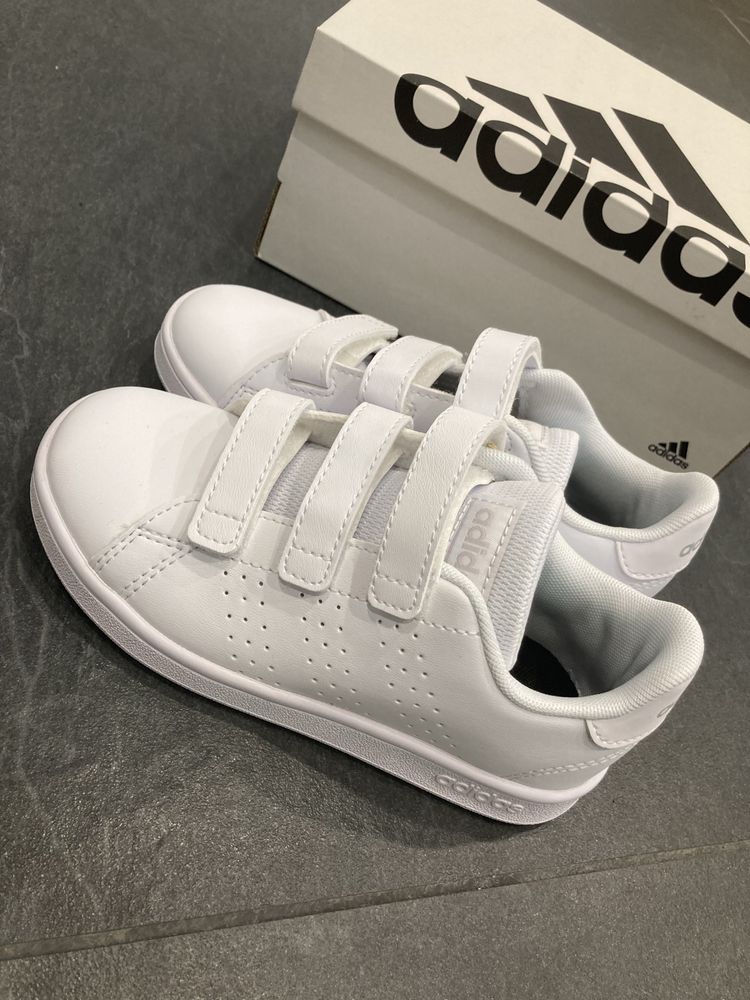 Adidasi Adidas, unisex, marimea 29 !