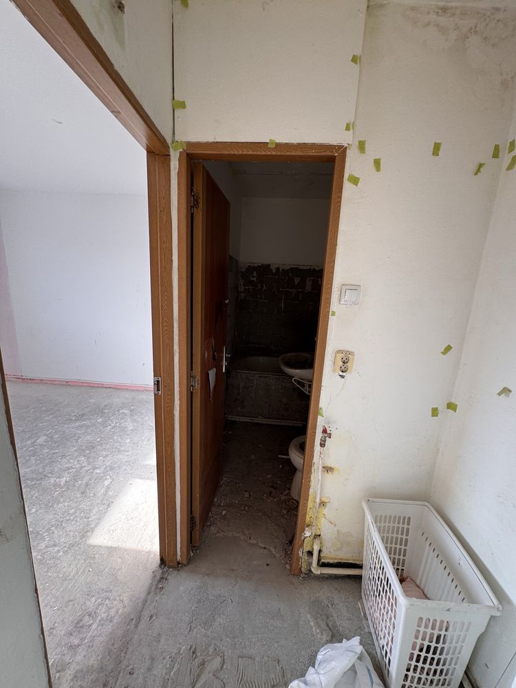 Vand apartament cu 2 camere