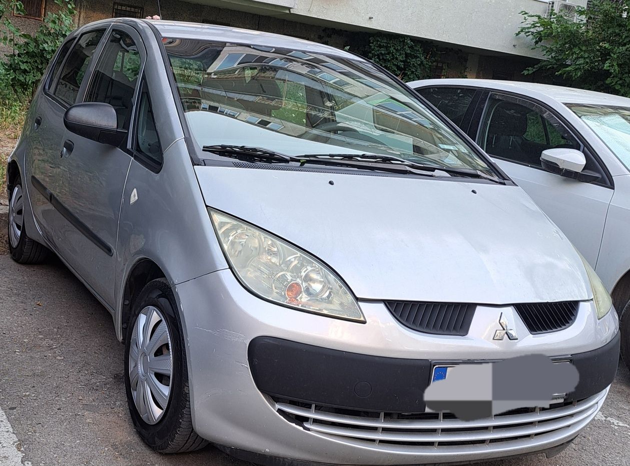 Mitsubishi Colt продавам