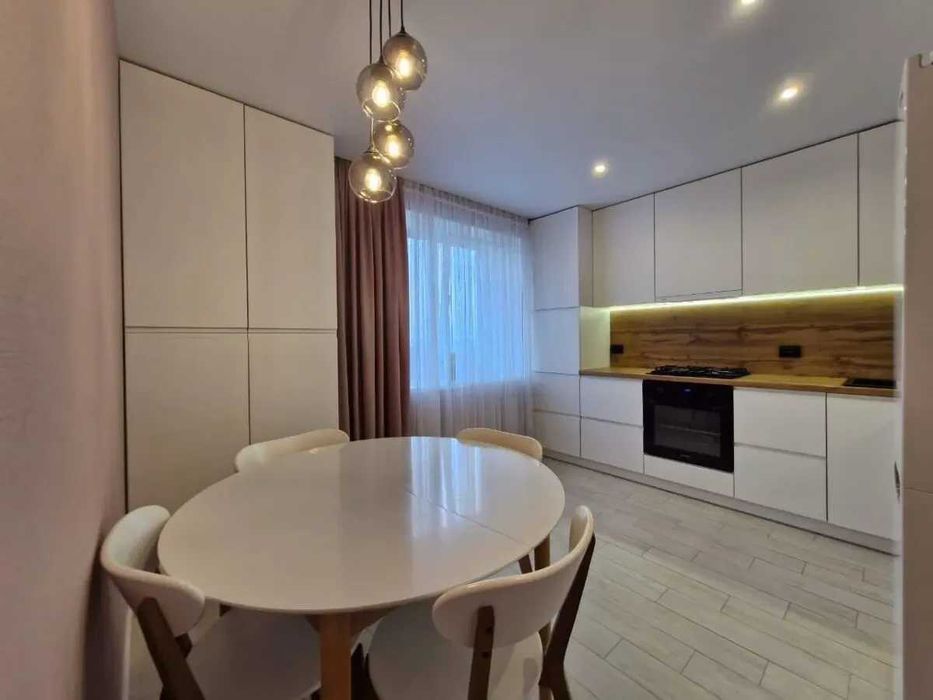 Дава се под наем Двустаен апартамент в София, Зона Б-18 - 60 кв.м за 561 € - Снимка #1