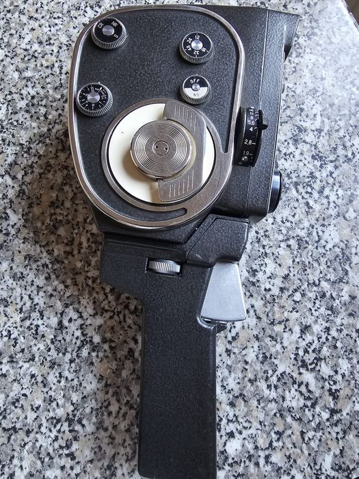 Aparat filmat Quatz-2M