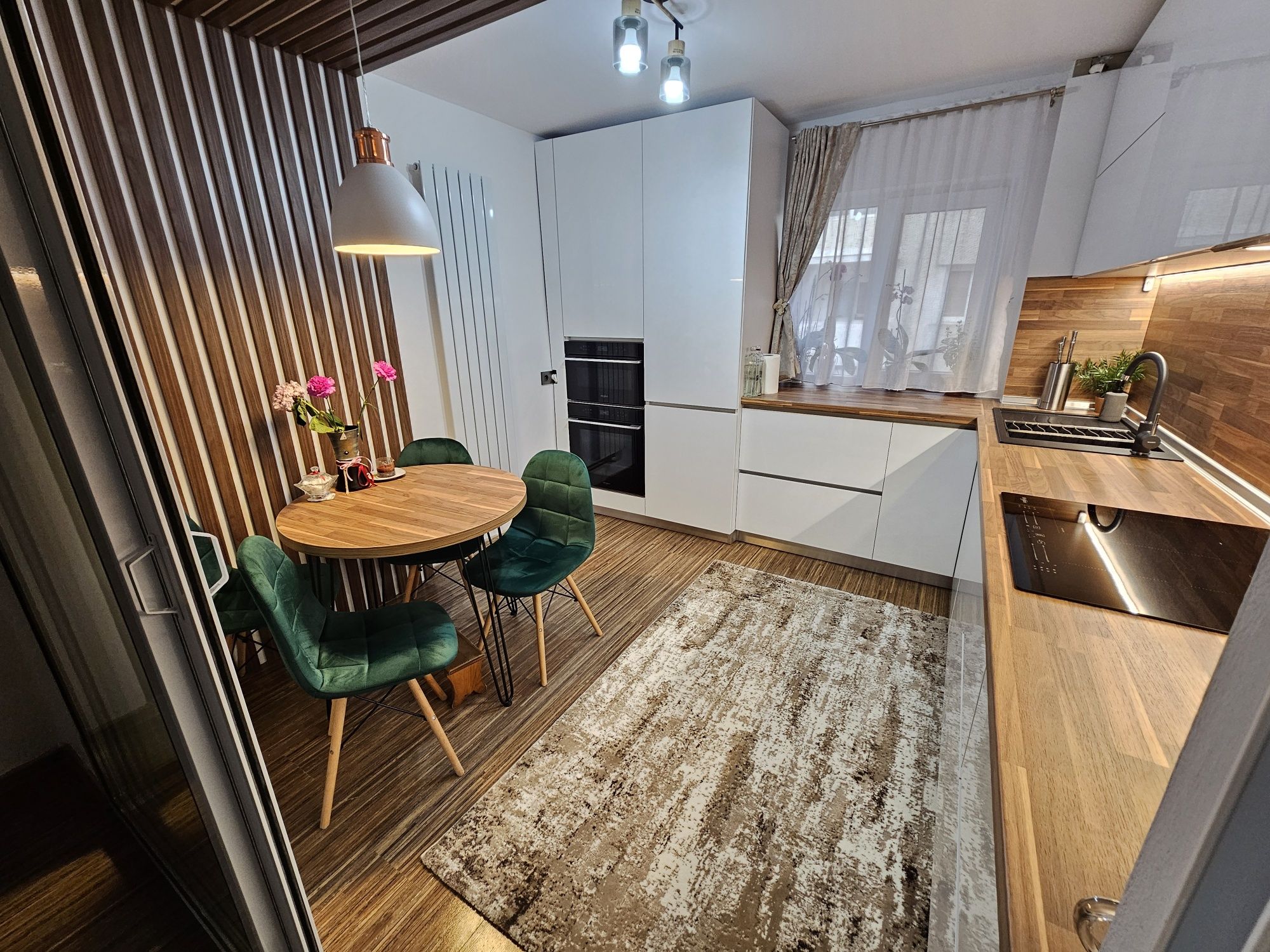 Apartament 4 camere
