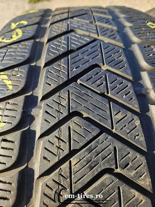 SET 2 Anvelope Iarna 235/65 R17 PIRELLI Scorpion Winter 112H