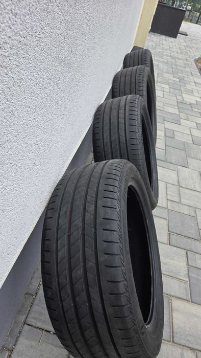 Set de 4 anvelope vara Bridgestone Turanza T005* 245/45 R18, 2023