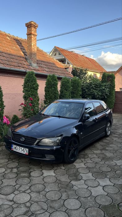 Lexus is200 sportcross break