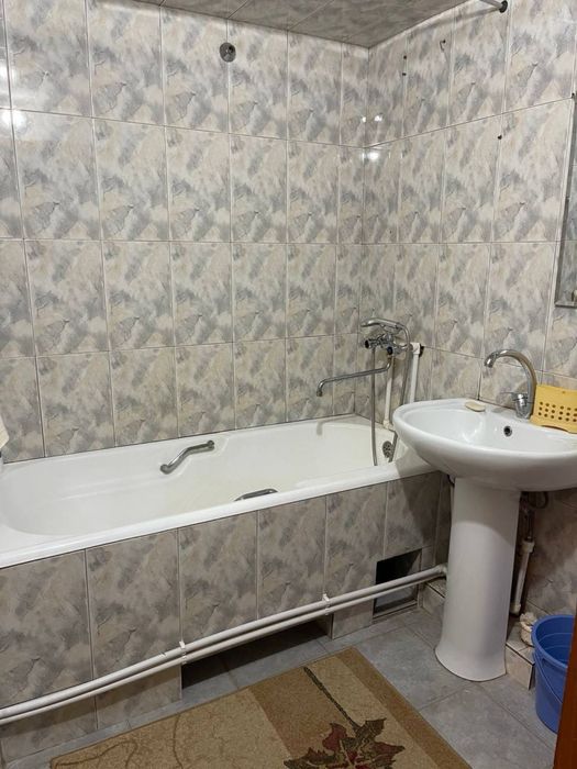 Карасу Сдается 3 ком квартира на 3 этаже