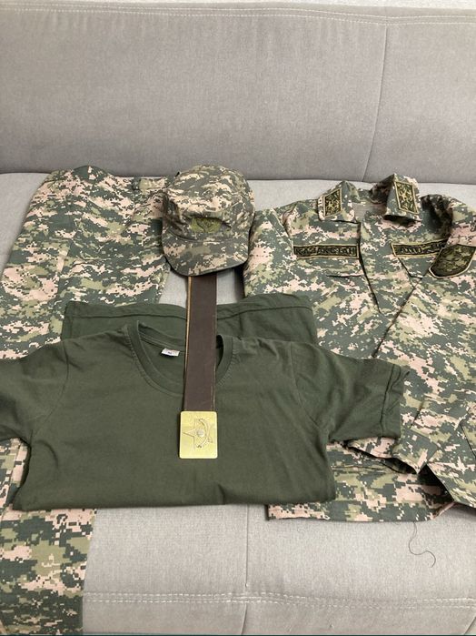 Продам комуфляж срочно