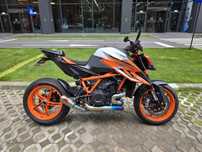 KTM SuperDuke R 1290 2022 Akrapovic