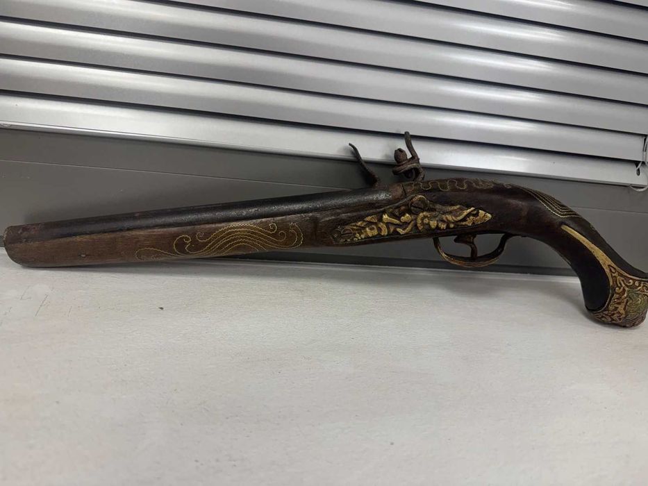 Пищов - Револвер - Пистолет