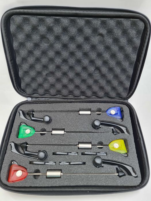 Set 4 Swingeri MKM3 cu Iluminare si Penar Transport East Shark