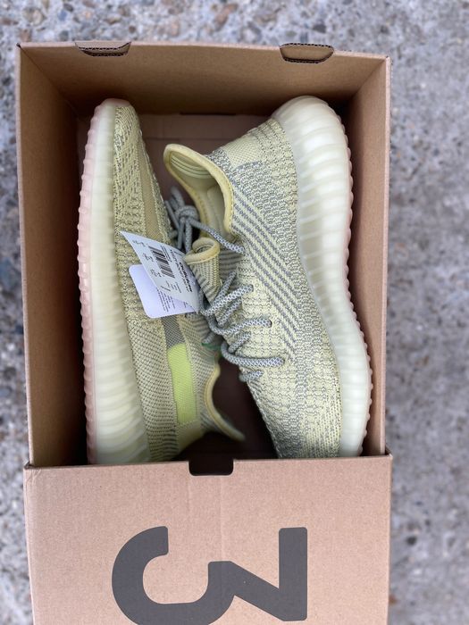 Yeezy 350v2 boost