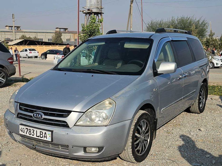 Продаётся Kia Carnival 2006