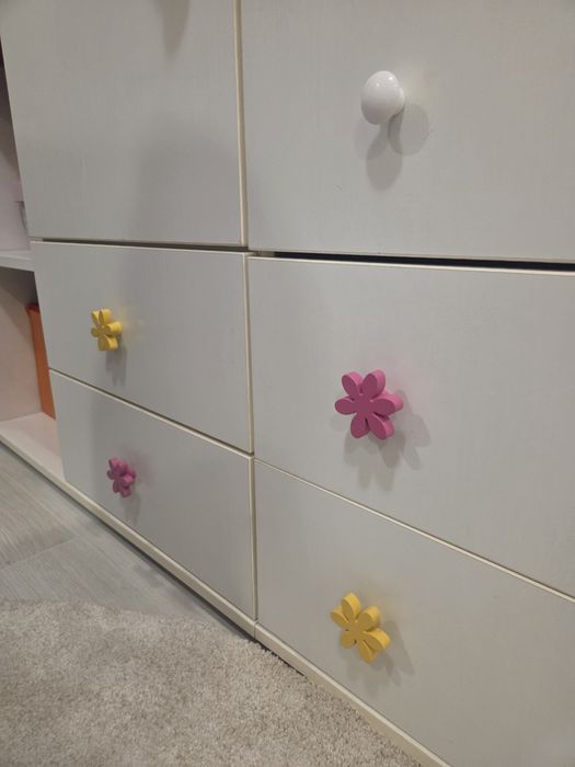 Мебелни дръжки цветя